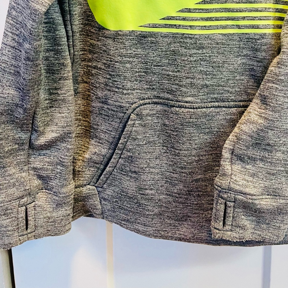 Nike boys grey melange hoodie with thumb holes, size 4 - Picture 3 of 3